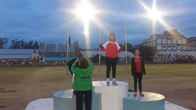 ATLETISMO: PARTICIPARON EN CERTAMEN REVOLUCIÓN DE MAYO