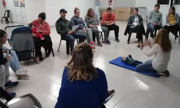 COMIENZAN LAS CHARLAS DE MATERNIDAD, LACTANCIA Y FAMILIA