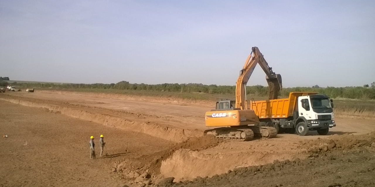 CAMINO DEL MEDIO: CORTE POR OBRAS