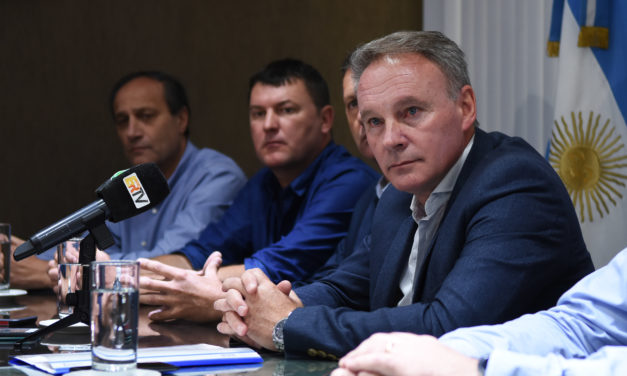 DARÍO SCHNEIDER PRESENTÓ EL NUEVO EQUIPO DE GOBIERNO: «CON EL CONVENCIMIENTO DE SEGUIR TRANSFORMANDO CRESPO»