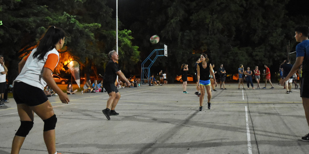 PRIMERA NOCHE DE VERANO VOLEY