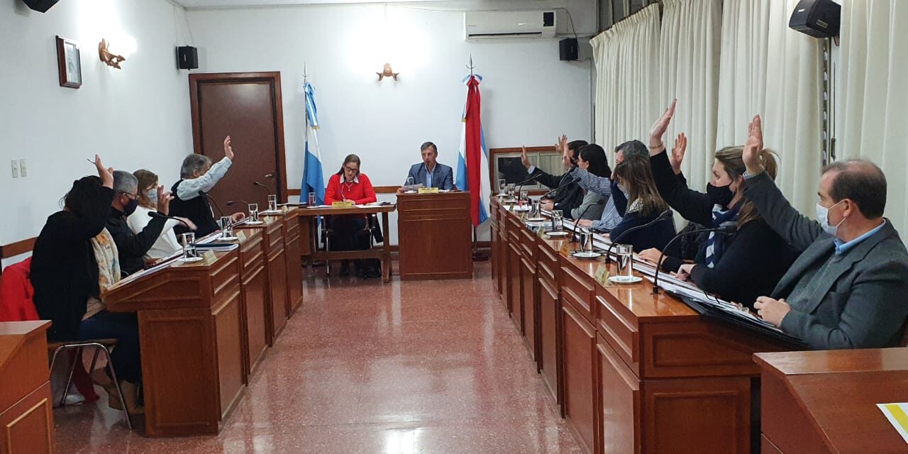 LA MUNICIPALIDAD DE CRESPO DONÓ UN TERRENO A LA ESCUELA N° 97 ‘LA CAUTIVA’, UN PASO MÁS EN SU PROYECTO DE EDIFICIO PROPIO