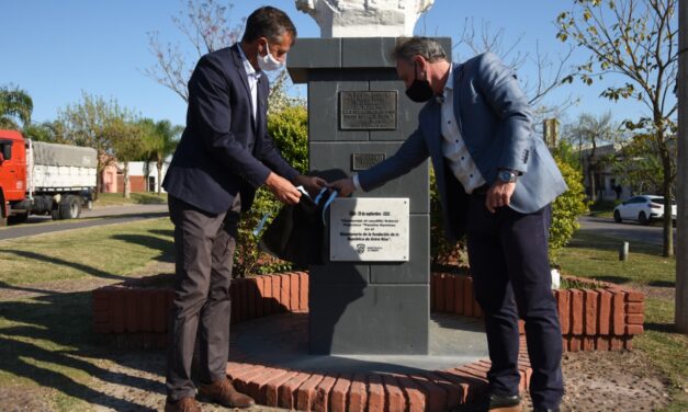 LA CIUDAD DE CRESPO CELEBRÓ EL BICENTENARIO DE LA PROCLAMACIÓN DE LA REPÚBLICA DE ENTRE RÍOS