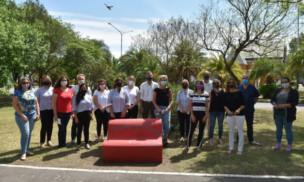 ‘BANCO ROJO’ PARA VISIBILIZAR LA ELIMINACIÓN DE LA VIOLENCIA CONTRA LA MUJER