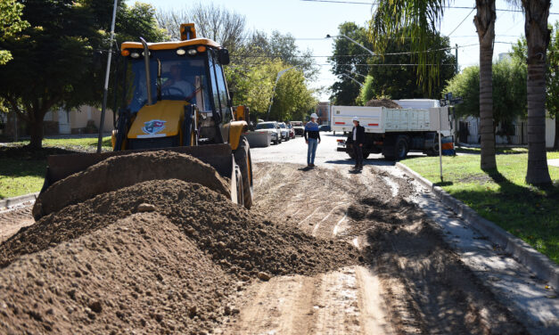 PREPARACIÓN DE SUELO PARA PAVIMENTAR CINCO CUADRAS