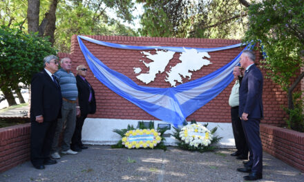 QUIENES ESTUVIERON EN MALVINAS TAMBIÉN FUNDARON NUESTRO TIEMPO DEMOCRÁTICO