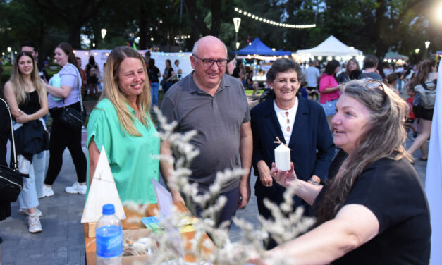 Crespo emprende – PAseo navideño: juntos disfrutamos Y COMPARTIMOS El espiritu de estas fiestas