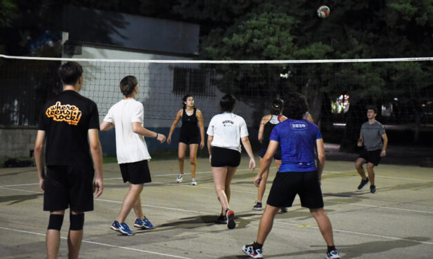 YA RESPIRAMOS AROMA A NOCHES DE VERANO VOLEIBOL