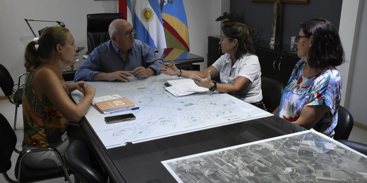 MUNICIPIO Y FUNDACIÓN LAR, PLANIFICAMOS NUEVAS PROPUESTAS PARA EL DESARROLLO Y CRECIMIENTO DE NUESTRA COMUNIDAD