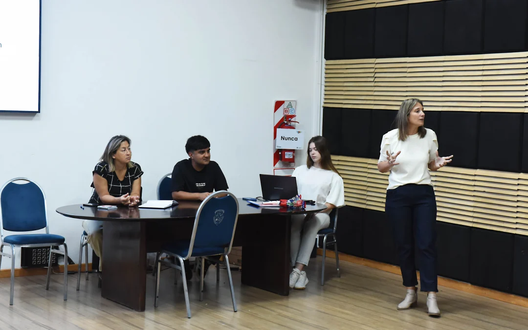 ‘Intensamente Online’: cinco talleres para tratar el uso responsable de la tecnología en adolescentes
