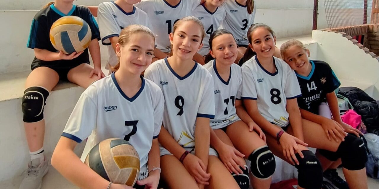MÁS PRESENTACIONES DEL VOLEIBOL DE LA ESCUELA MUNICIPAL DE CRESPO