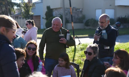 Primera reunión participativa en barrio La PAZ para la construcción de La plaza