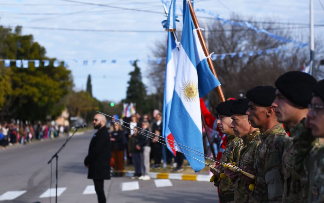“CRESPO TAMBIÉN HACE PATRIA, CON TRABAJO, EDUCACIÓN Y VALORES”