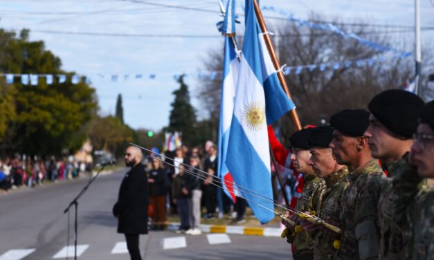 “CRESPO TAMBIÉN HACE PATRIA, CON TRABAJO, EDUCACIÓN Y VALORES”