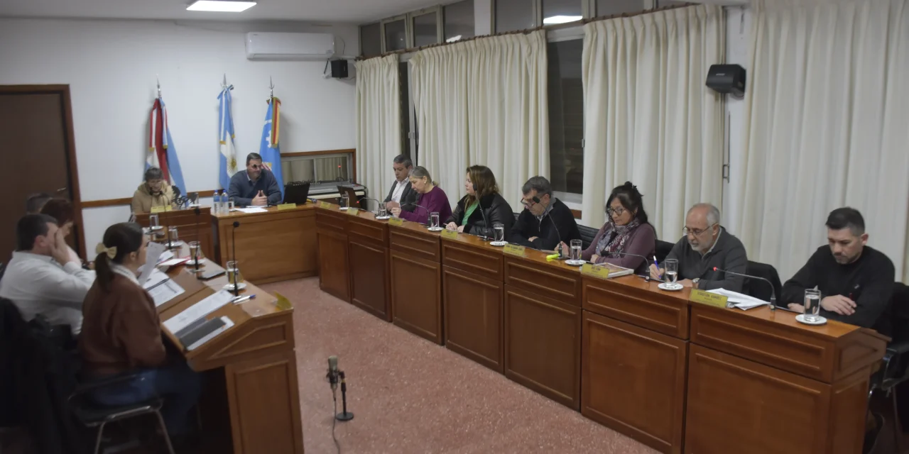 LOS TEMAS TRATADOS EN LA SESIÓN ORDINARIA DEL MIÉRCOLES 13 DE AGOSTO