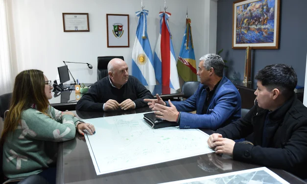 FIRMA DE CONVENIO PARA LA ENTREGA DE TARJETAS SOLIDARIAS