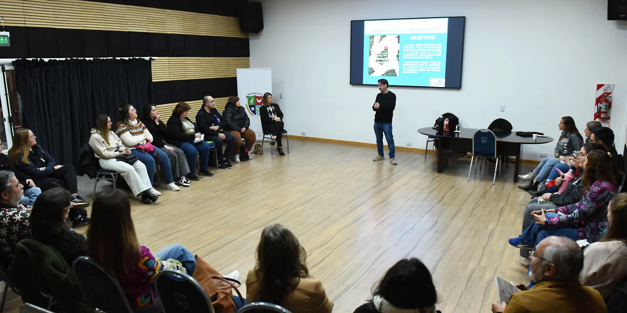 fortalecemos el trabajo en red con las instituciones  en la prevención en salud mental y adicciones