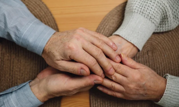 REGULARIZACIÓN DE LAS RESIDENCIAS GERONTOLÓGICAS DE LARGA ESTADÍA, PARA OFRECER ESPACIOS CONFORTABLES A NUESTROS ADULTOS MAYORES