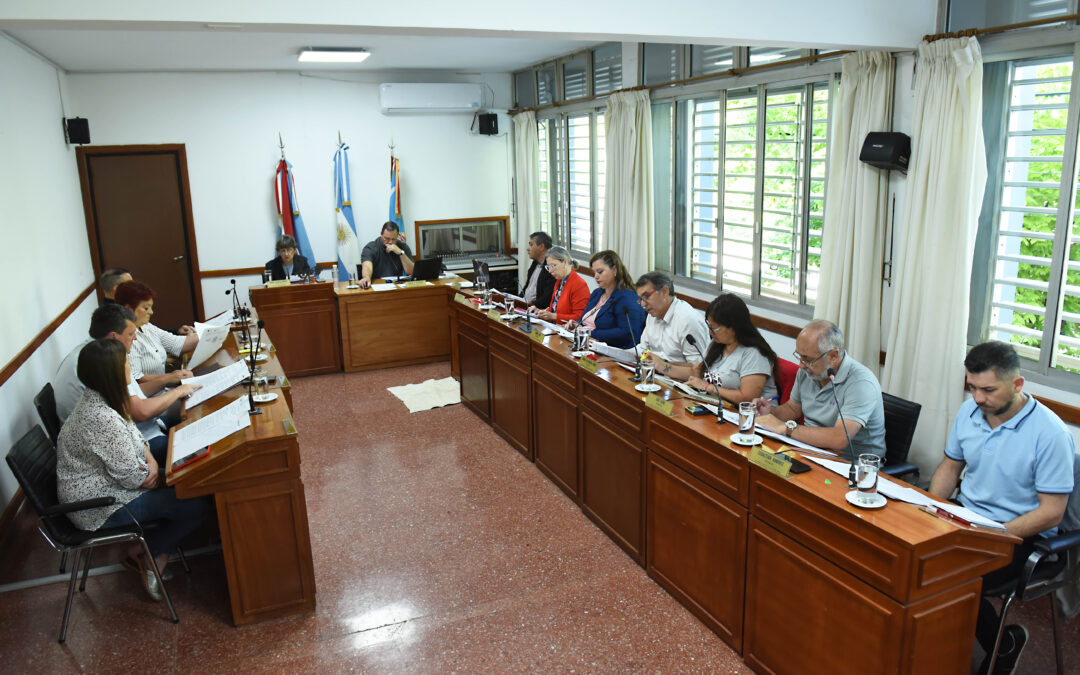 LOS TEMAS TRATADOS EN LA SESIÓN ORDINARIA DEL LUNES 27 DE OCTUBRE