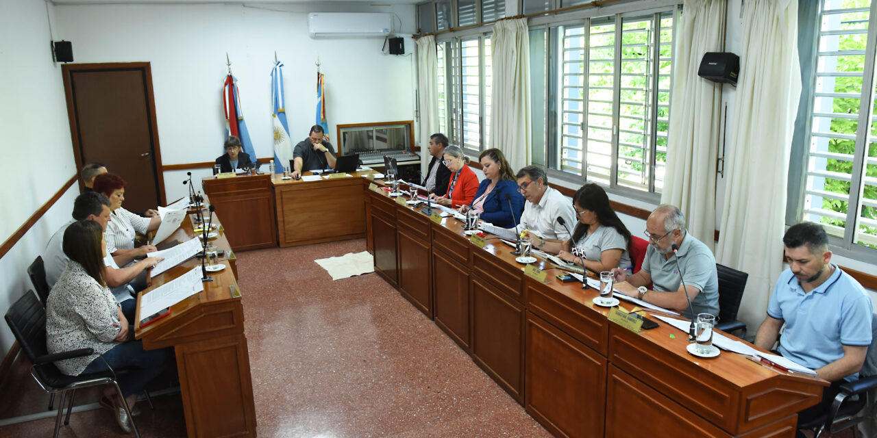LOS TEMAS TRATADOS EN LA SESIÓN ORDINARIA DEL LUNES 27 DE OCTUBRE