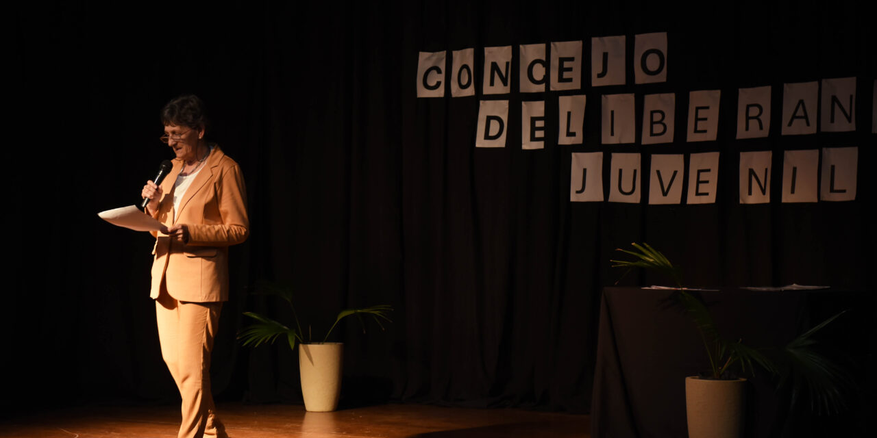 aCTO DE CIERRE Y ENTREGA DE CERTIFICADOS DEL CONCEJO JUVENIL 2025