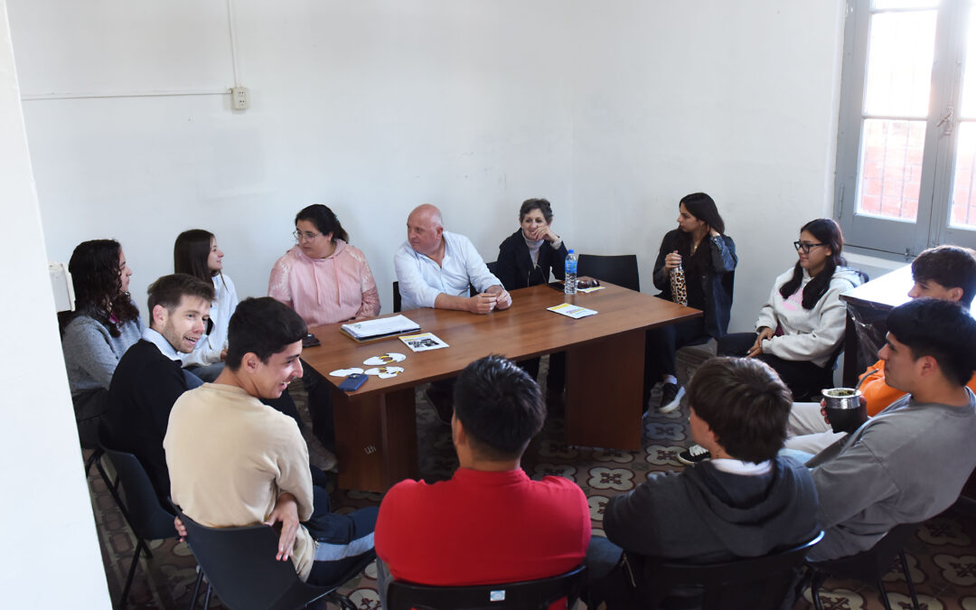 VOLUNTARIADO OFICIAL DE LA ESTUDIANTINA 2025: UNA EXPERIENCIA QUE ENRIQUECE Y POTENCIA A NUESTRA SOCIEDAD