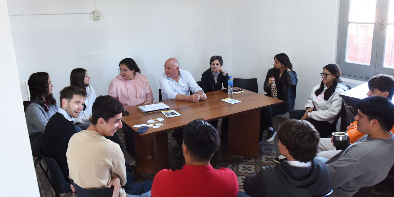VOLUNTARIADO OFICIAL DE LA ESTUDIANTINA 2025: UNA EXPERIENCIA QUE ENRIQUECE Y POTENCIA A NUESTRA SOCIEDAD