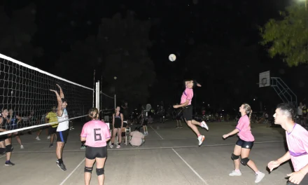 LAS NOCHES DE VERANO YA TIENEN SUS ATRACTIVOS PARA DISFRUTAR Y COMPARTIR CON LA FAMILIA Y LOS AMIGOS