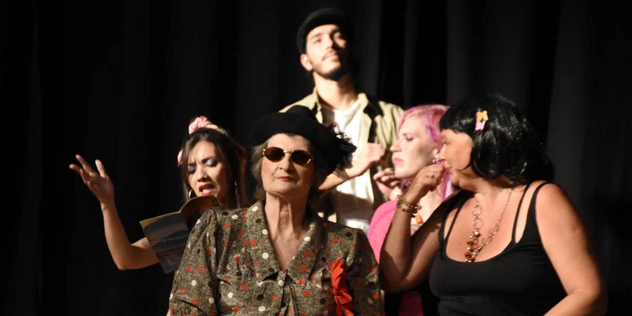 TEATRO PARA LA CALOR: UN ESPACIO DE ENCUENTRO QUE FORTALECE LA IDENTIDAD DE UNA COMUNIDAD