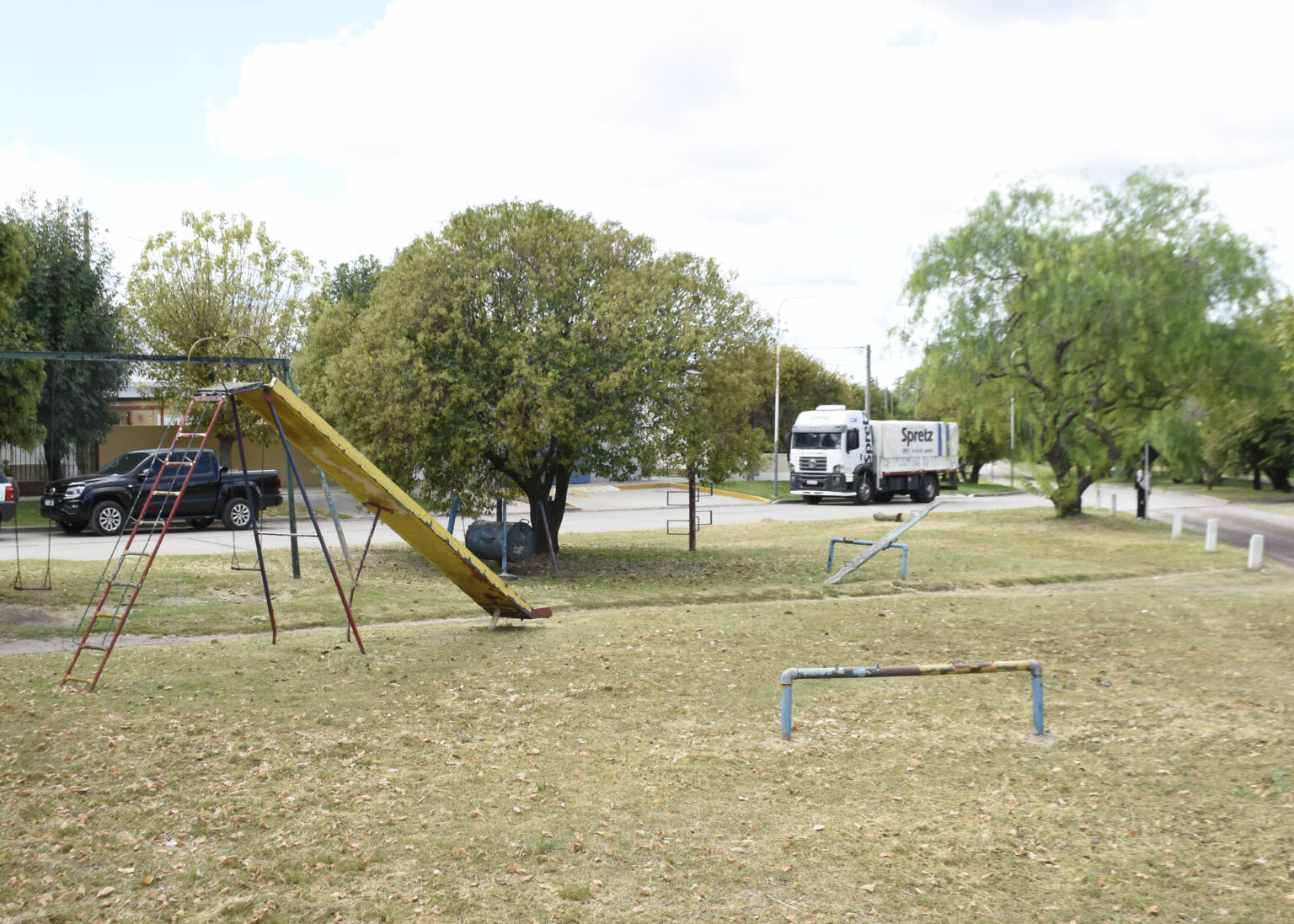 04-plaza.JPG-1536x1097