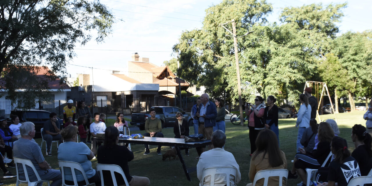 COMENZÓ EL DISEÑO PARTICIPATIVO DE LA PLAZA EN ALEM Y DORREGO
