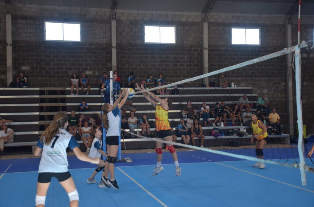 ACTIVIDAD PLENA DEL VOLEIBOL CRESPENSE