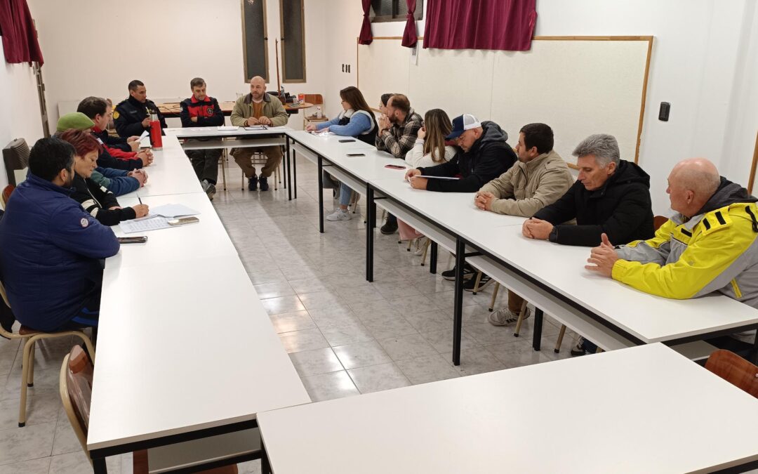 REUNIÓN DE DEFENSA CIVIL: COORDINAMOS ACCIONES PARA FORTALECER LA RESPUESTA ANTE SITUACIONES DE EMERGENCIA