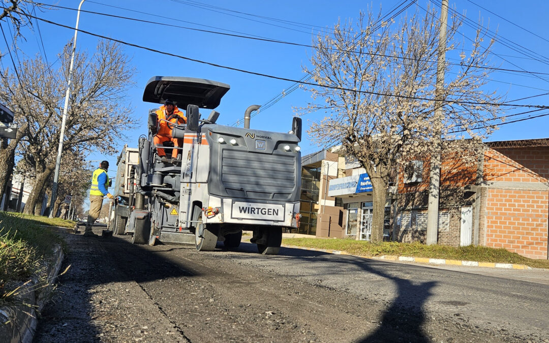 COMENZAMOS A TRABAJAR EN EL PLAN INTEGRAL DE OBRAS DE REPAVIMENTACIÓN EN 9 DE JULIO Y ACCESO ILLIA