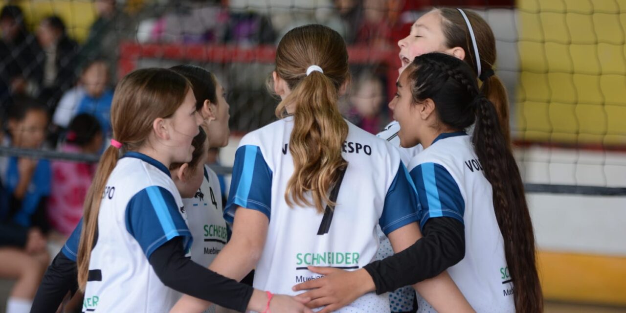 LA ESCUELA MUNICIPAL DE CRESPO JUGÓ LIGA PROVINCIAL Y UN TORNEO ABIERTO EN SANTA FE