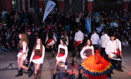 La juventud tomó protagonismo en el inicio de la Estudiantina 2026