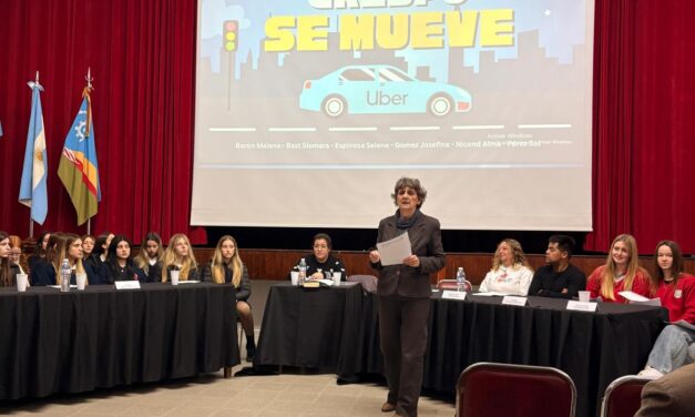 Nuestros estudiantes tuvieron la Sesión del Concejo Juvenil